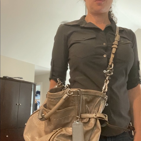 Coach patent leather collection purse - Picture 2 of 12